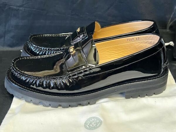 VERSACE CHUNKY LOAFERS PATENT LEATHER BLACK SIZE 42 / US 9 DSU7547 - Image 4