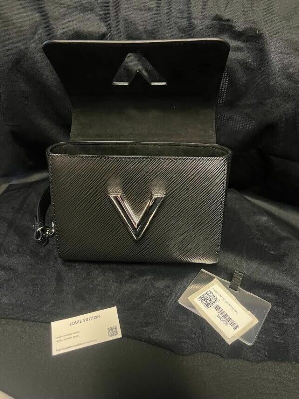Louis Vuitton Black Epi Leather Twist PM Bag M80836 Silver Chain Shoulder Strap - Image 9