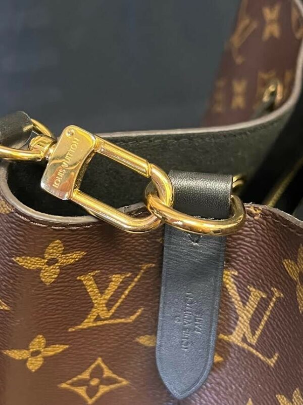 LOUIS VUITTON NEONOE MM BLACK MONOGRAM M44020 DRAWSTRING BUCKET BAG - Image 18