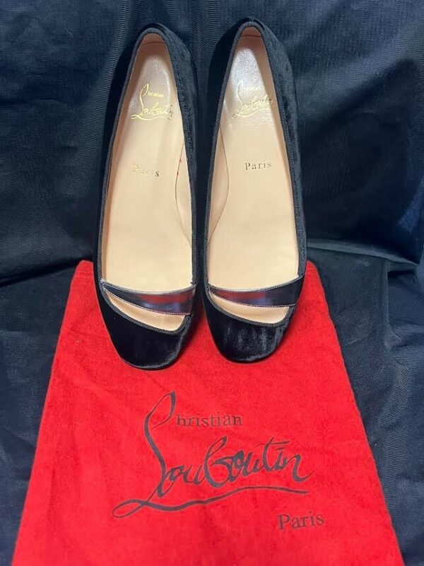 CHRISTIAN LOUBOUTIN BLACK VELVET BALLERINA FLATS W SILVER METALLIC ACCENT