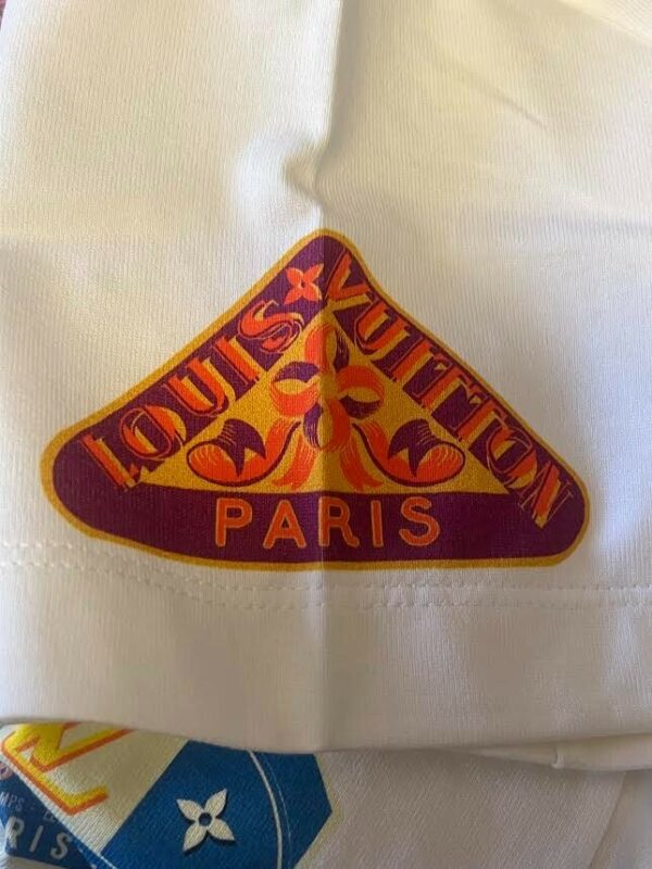 LOUIS VUITTON TRAVEL PATCH PRINT T-SHIRT 1AHISK SIZE S0 OPTIC WHITE COTTON - Image 4