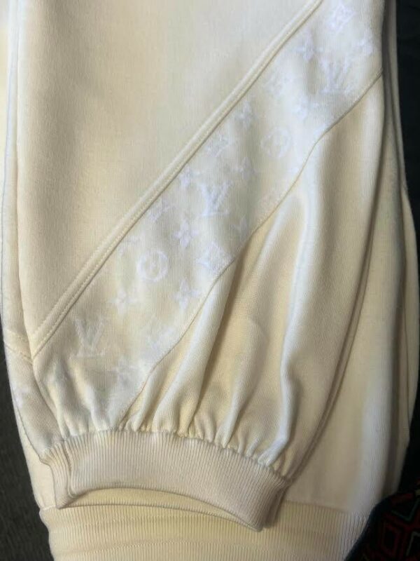 LOUIS VUITTON MONOGRAM ACCENT KNIT JOGGING PANTS 1AGCJF SIZE M0 (EU 38/US 6) - Image 6