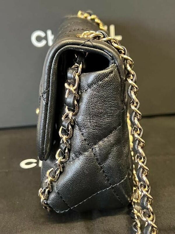 CHANEL CHAIN FRAME FLAP BAG QUILTED BLACK LAMBSKIN CHAIN LINK SHOULDER STRAP - Image 4