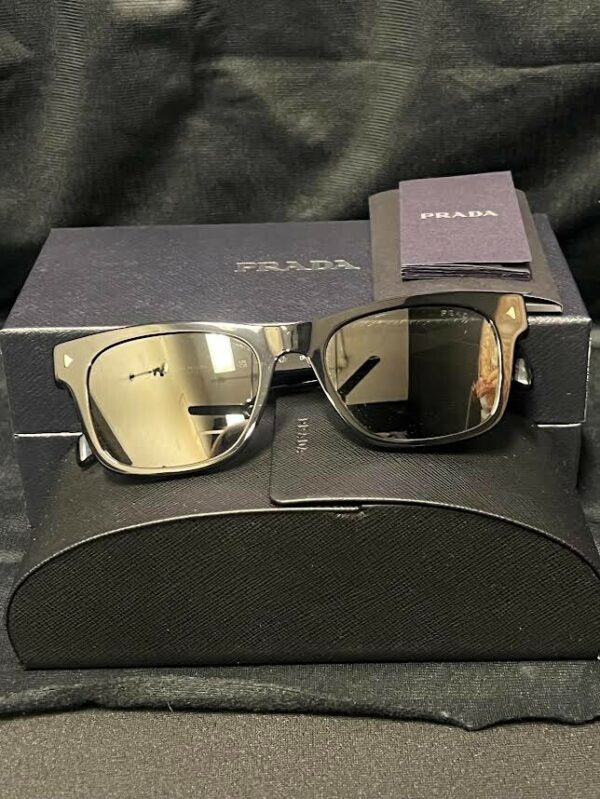 PRADA PR A17S SQUARE SUNGLASSES BLACK FRAME DARK GREY LENS 150MM 54-19 - Image 4
